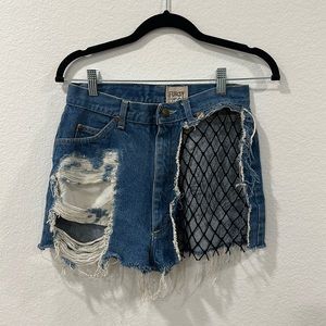 Furst of a Kind denim distressed shorts - 26/27